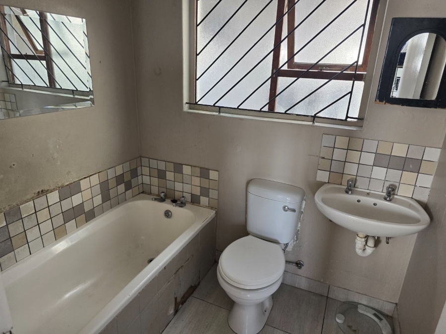 4 Bedroom Property for Sale in Westgate Western Cape